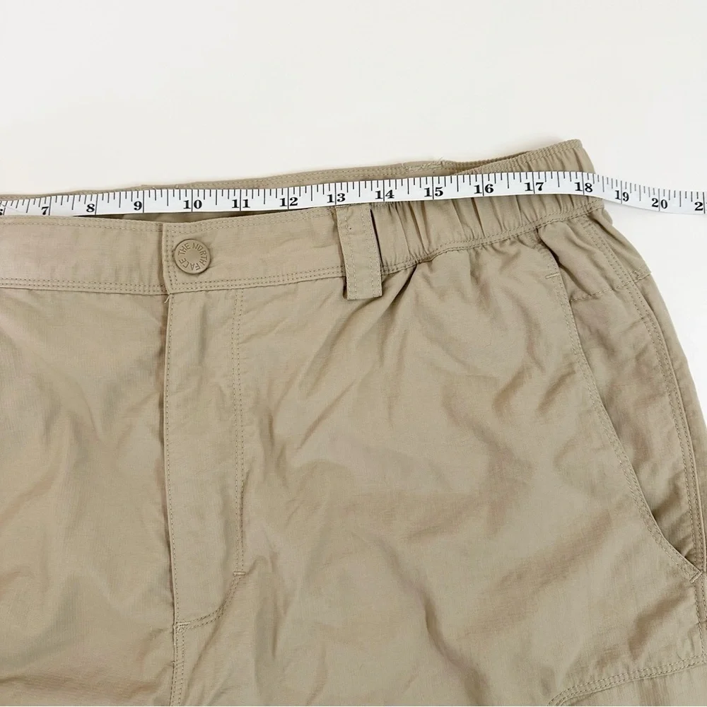 The North Face Tan Nylon Cargo Shorts Elastic Back Waist Size Large